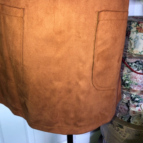 🪶RAGA🪶NWT SUEDE MINI🪶🪶🪶 - Picture 7 of 9